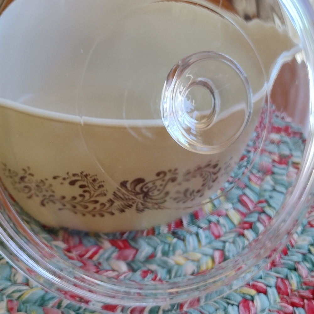 Pyrex Homestead 475-B 2.5L Beige with Brown Scrollwork and with Clear Lid - Picture 7 of 15